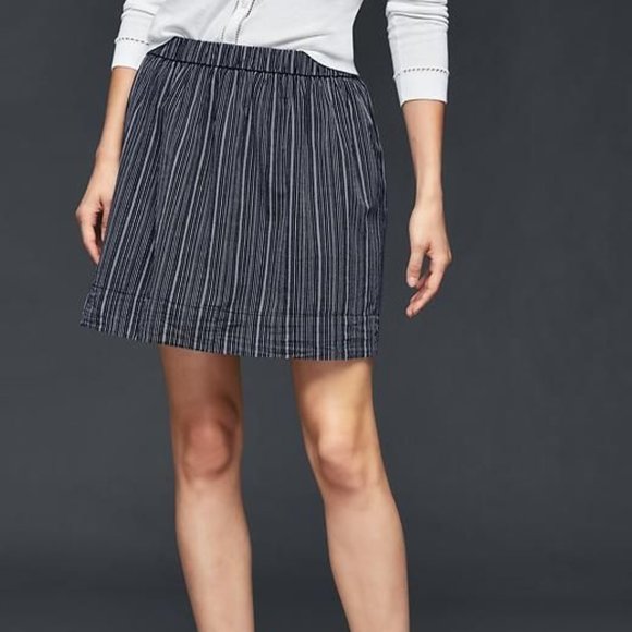 GAP Dresses & Skirts - GAP Navy Blue Vertical Stripe Cotton Linen Skirt